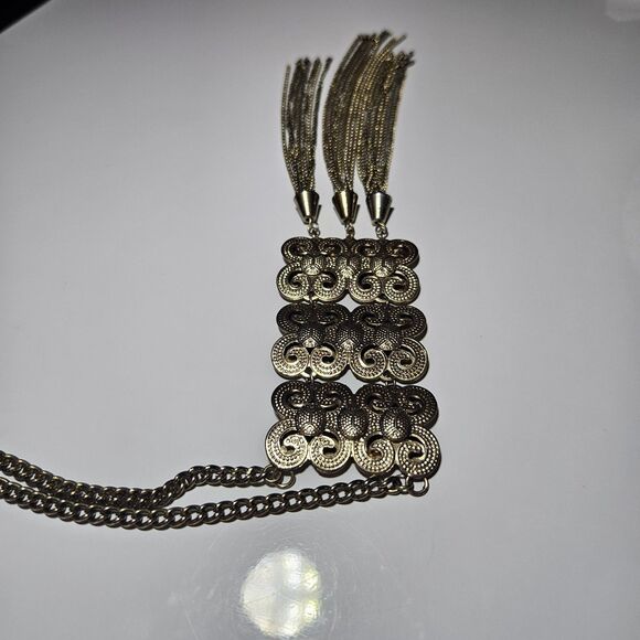 Large Gold Tone Tassel Articulated Statement Necklace 36" - Picture 13 of 15